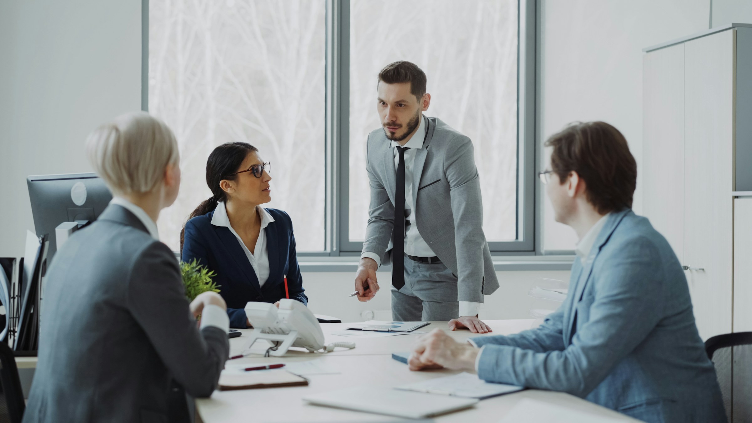 Conselheiros analisam decisões de investimento e engenharia para ativos intensivos em capital